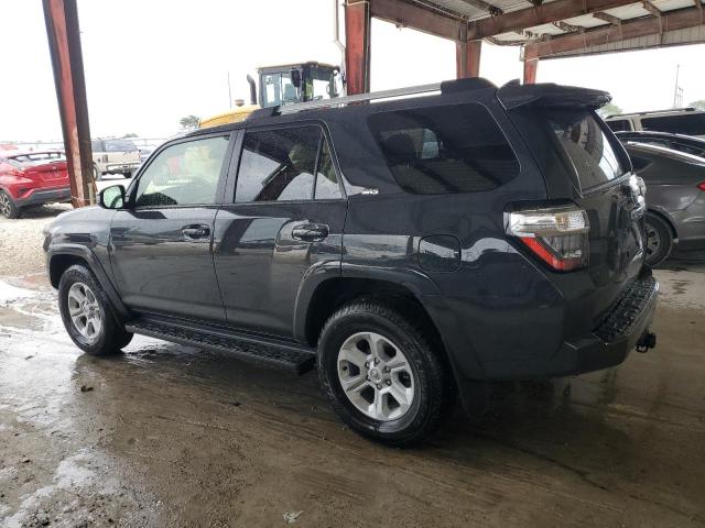 Obraz 2 z 2024 TOYOTA 4RUNNER SR5 2024 z VIN JTEEU5JR8R5307710