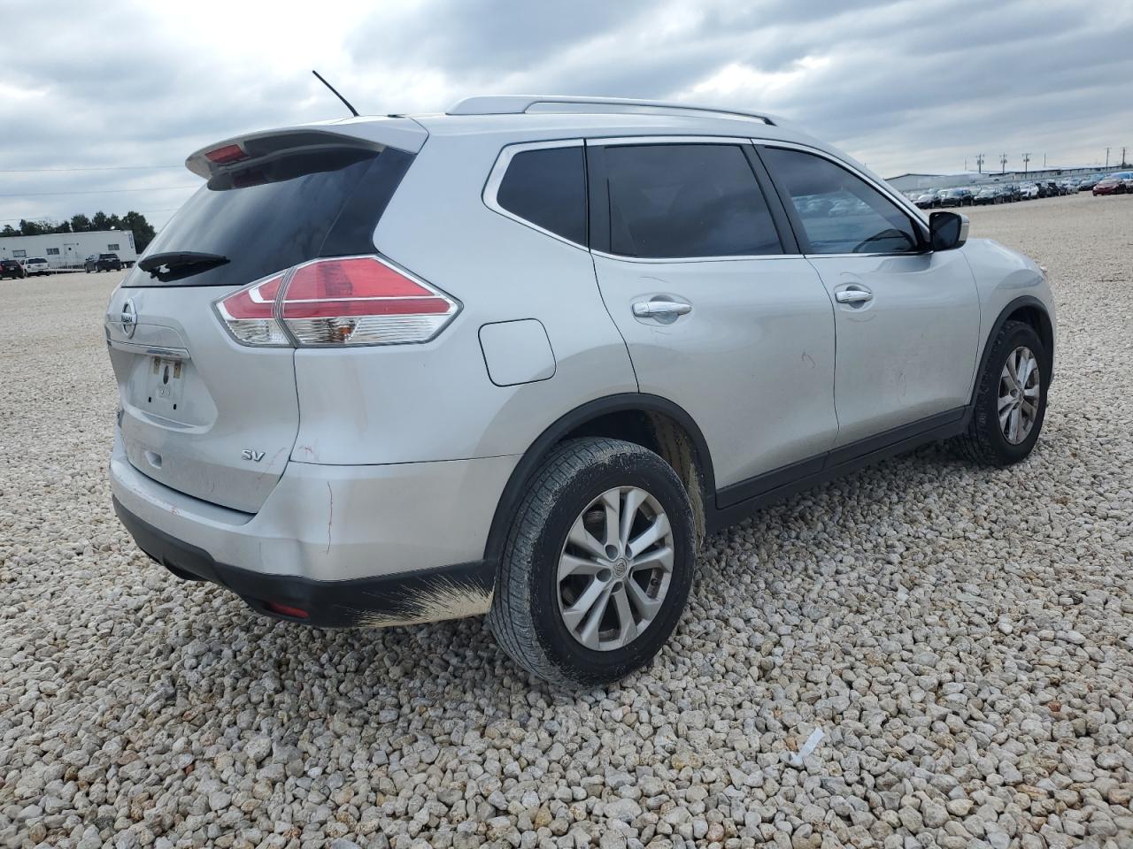 Image 3 of 2015 NISSAN ROGUE S 2015 with VIN KNMAT2MT6FP501020