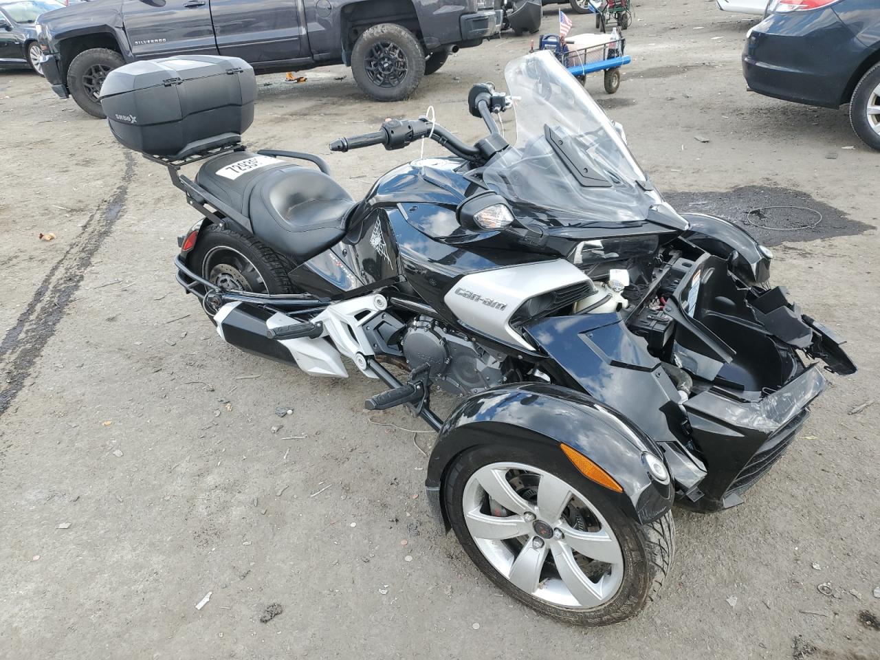 Изображение 1 Can-Am Spyder Roadster F3 2016 с VIN 2BXRDCD2XGV000149