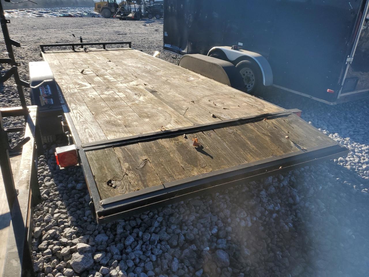 Image 3 of 2021 STRYKER FLATBED /SINGLE CARHAULER 2021 with VIN 7HXB1CG20MP011929