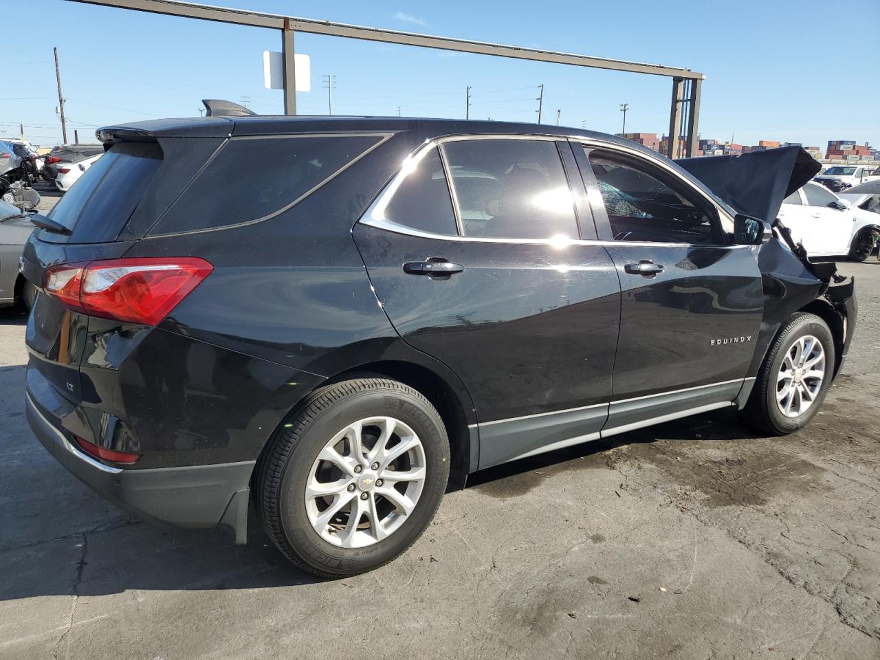 Image 3 of 2019 CHEVROLET EQUINOX LT 2019 with VIN 2GNAXKEV0K6269908