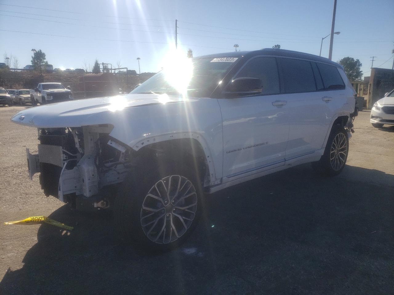Obraz 1 z 2021 JEEP GRAND CHEROKEE L SUMMIT 2021 z VIN 1C4RJKEG8M8160768
