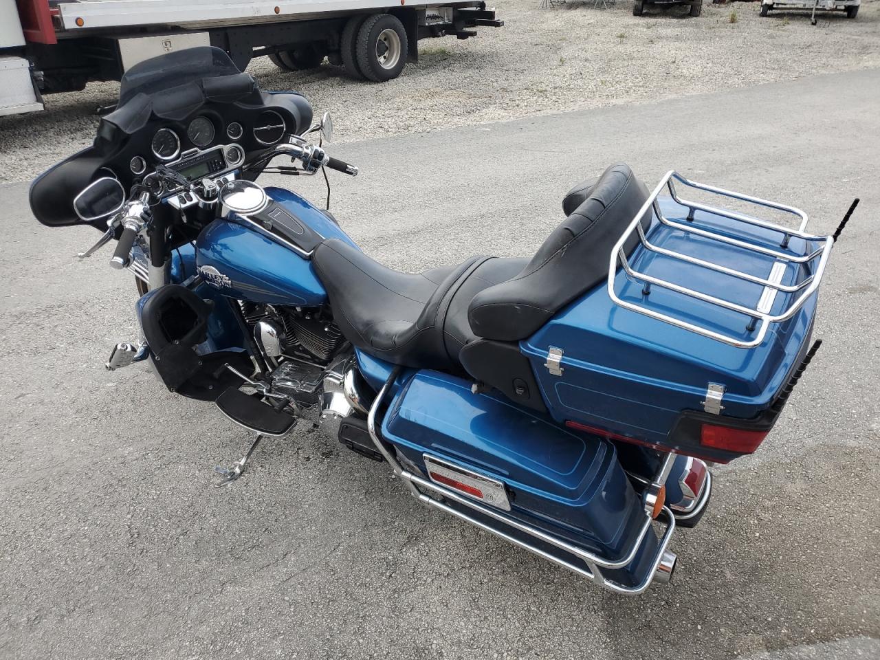 Image 3 of 2006 HARLEY-DAVIDSON FLHTCUI  2006 with VIN 1HD1FCW186Y708803