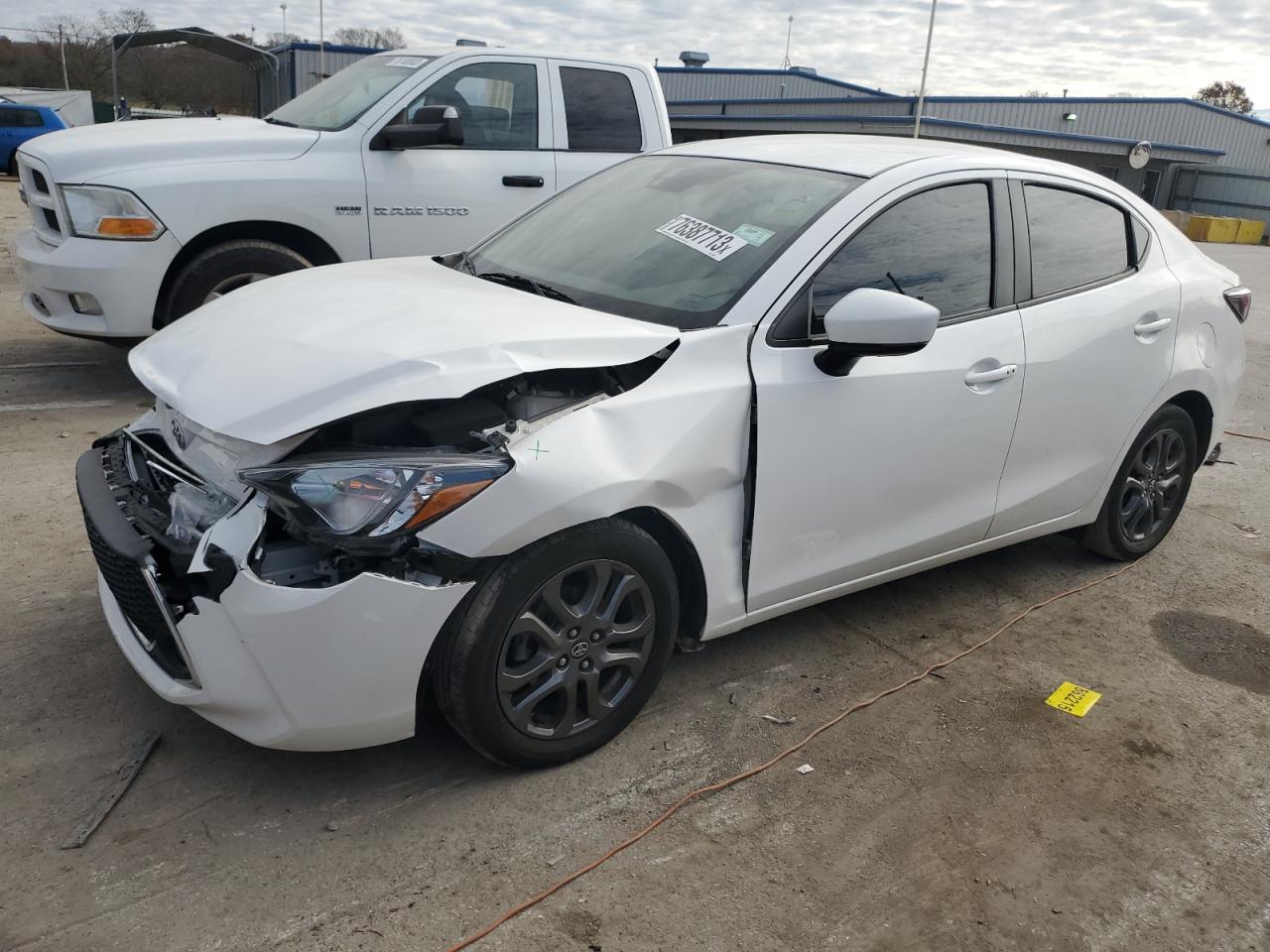 Image 1 of 2019 TOYOTA YARIS L 2019 with VIN 3MYDLBYV2KY527679