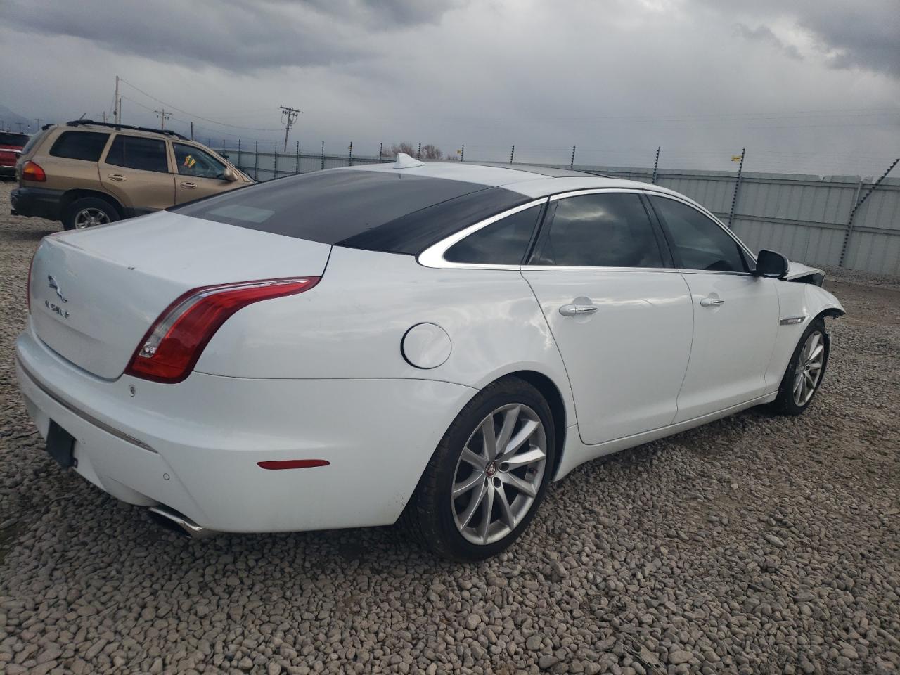 Image 3 of 2013 JAGUAR XJL PORTFOLIO 2013 with VIN SAJWJ2GD6D8V47844