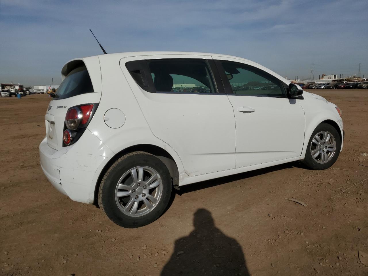Obraz 3 z 2013 CHEVROLET SONIC LT 2013 z VIN 1G1JC6SG7D4185339