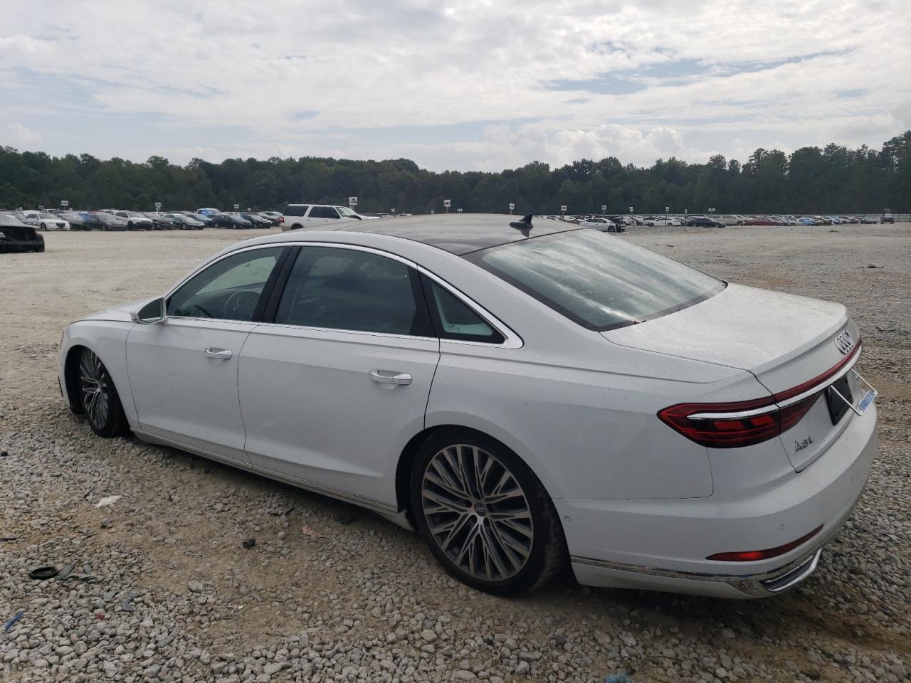Image 2 of 2019 AUDI A8 L 2019 with VIN WAU8DAF89KN001516