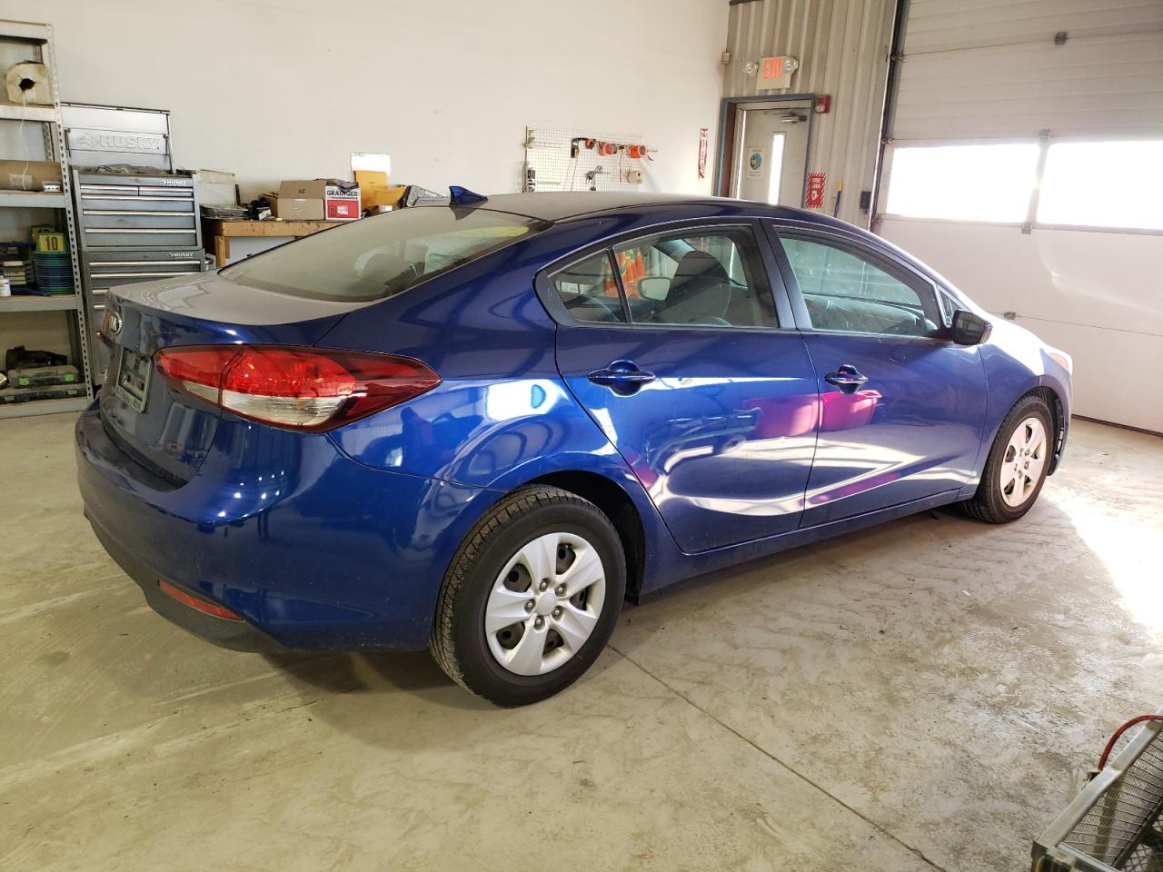 Изображение 3 2017 KIA FORTE LX 2017 с VIN 3KPFL4A78HE156312