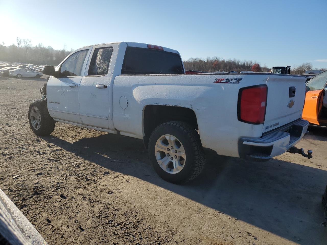Изображение 2 2017 CHEVROLET SILVERADO K1500 LT 2017 с VIN 1GCVKREC7HZ195318