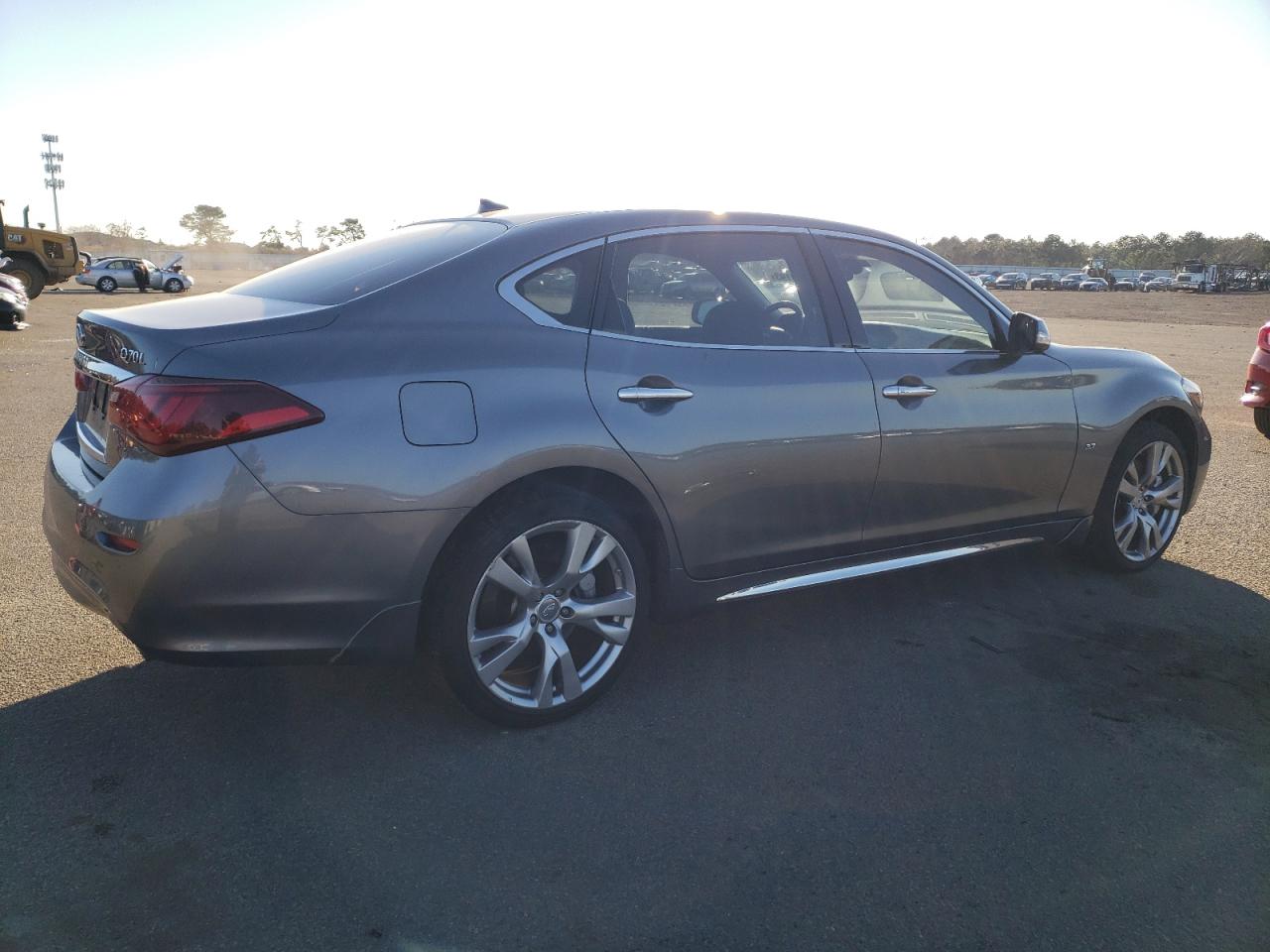 Image 3 of 2015 INFINITI Q70L 3.7 2015 with VIN JN1BY1PR3FM831895