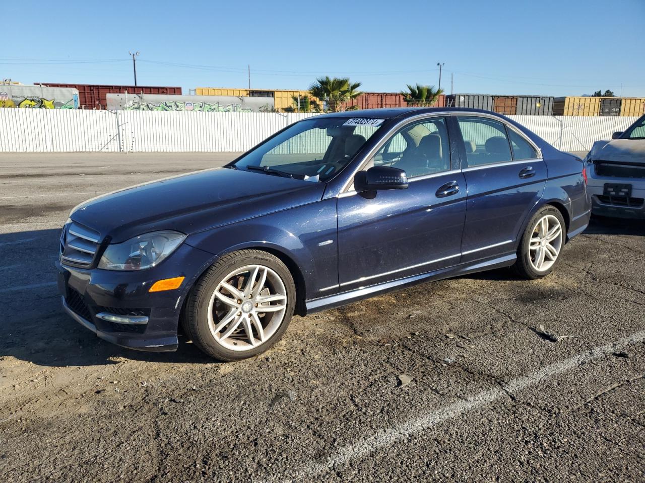 Obraz 1 z 2012 MERCEDES-BENZ C 250 2012 z VIN WDDGF4HB3CR225271
