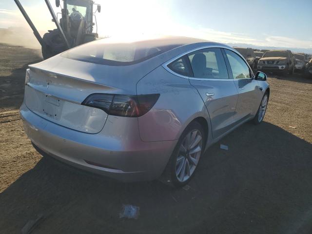 Obraz 3 z 2018 TESLA MODEL 3  2018 z VIN 5YJ3E1EA6JF015336