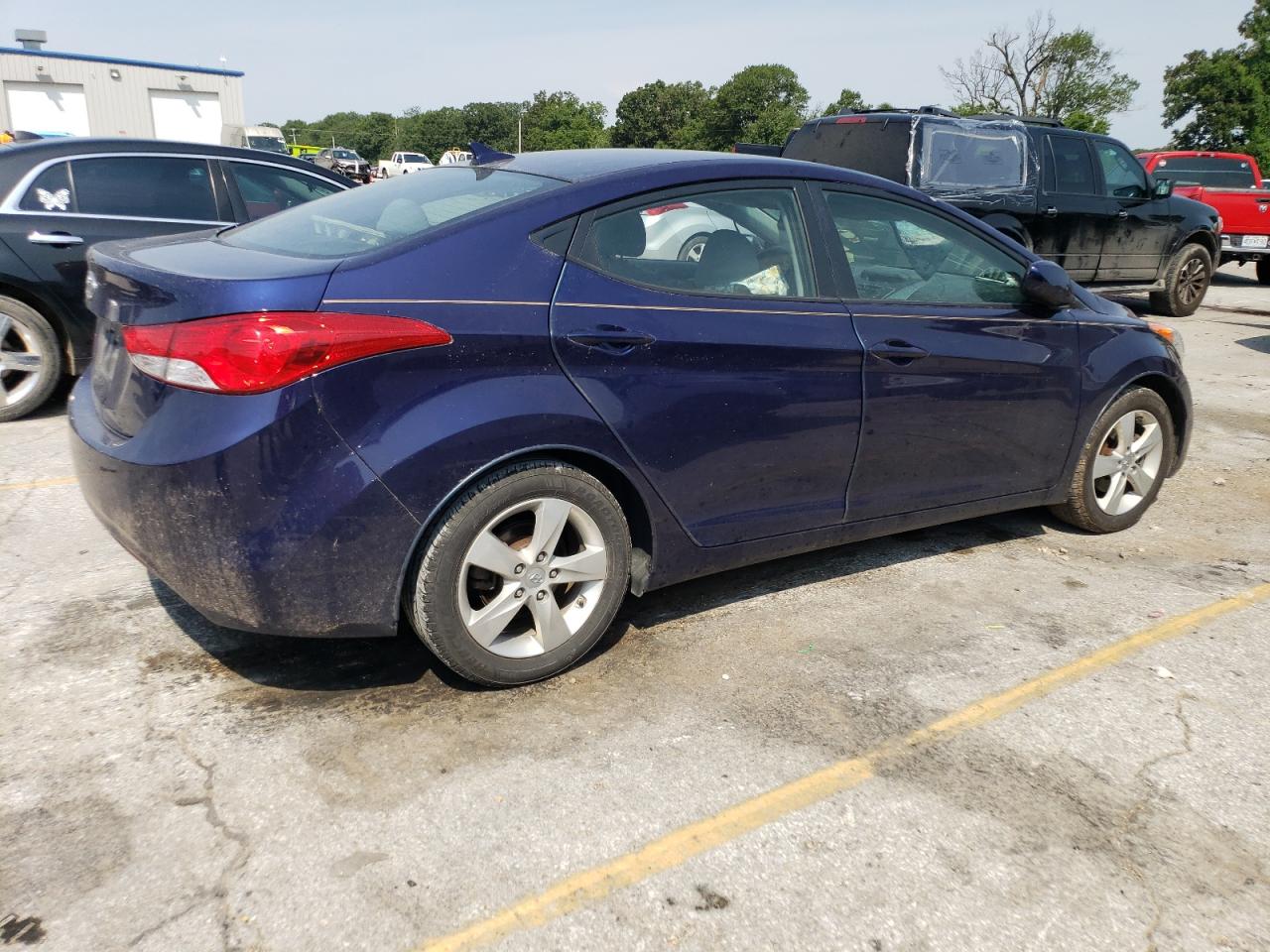 Изображение 3 2013 HYUNDAI ELANTRA GLS 2013 с VIN 5NPDH4AE0DH276893