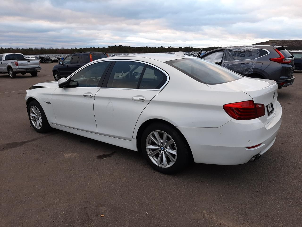 Obraz 2 z 2016 BMW 528 XI 2016 z VIN WBA5A7C59GG150156