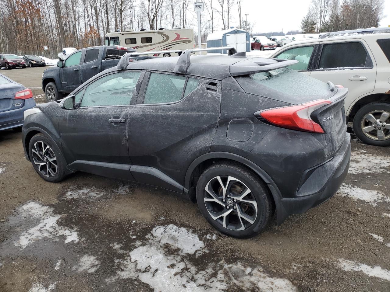 Image 2 of 2018 TOYOTA C-HR XLE 2018 with VIN NMTKHMBX2JR006480