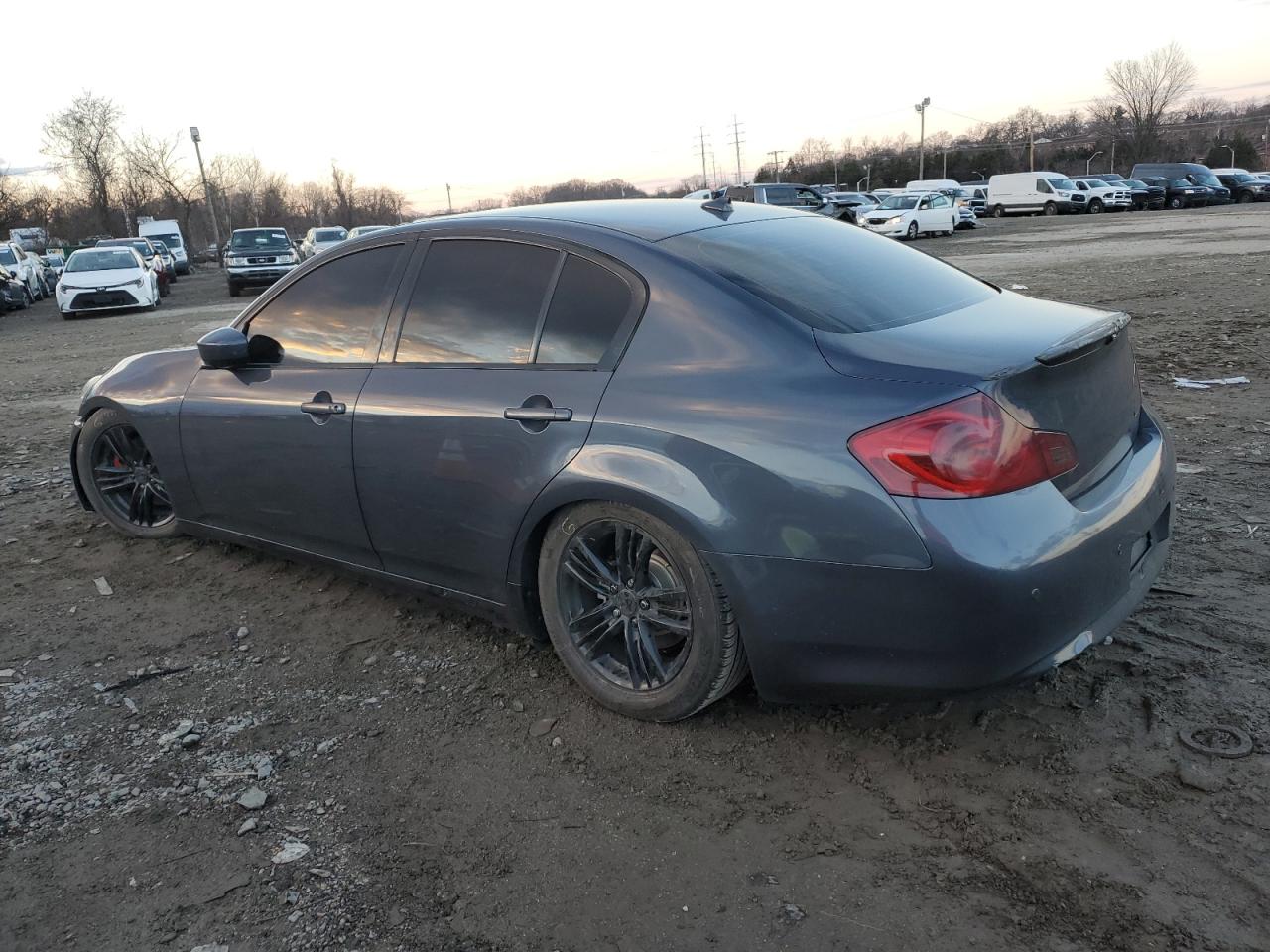 Obraz 2 z 2012 INFINITI G37  2012 z VIN JN1CV6AR8CM974713