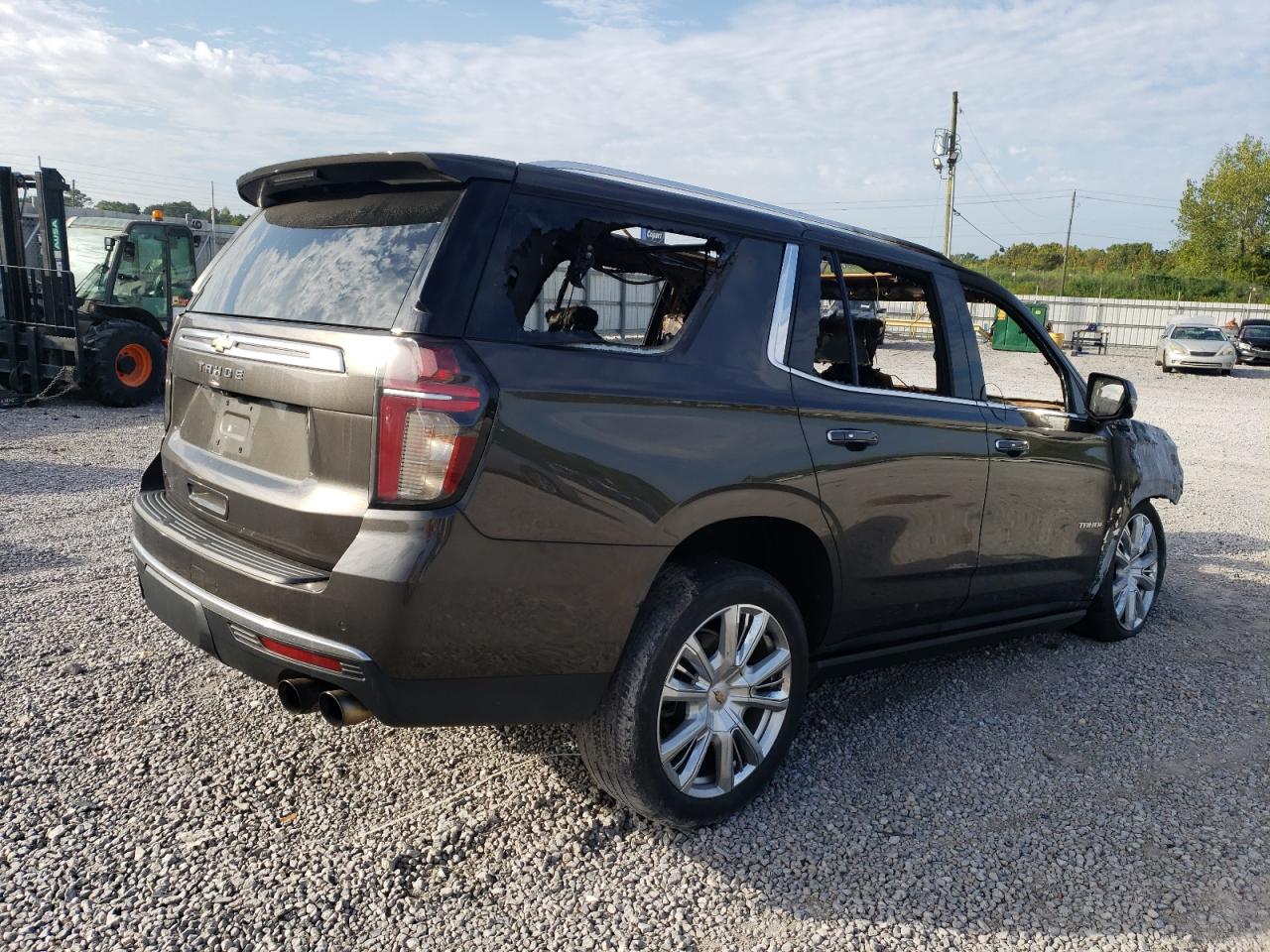 Image 3 of Chevrolet Tahoe C1500 High Country 2021 with VIN 1GNSCTKL1MR139751
