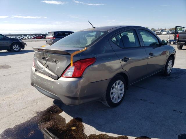 Obraz 3 z 2016 NISSAN VERSA S 2016 z VIN 3N1CN7AP1GL911845
