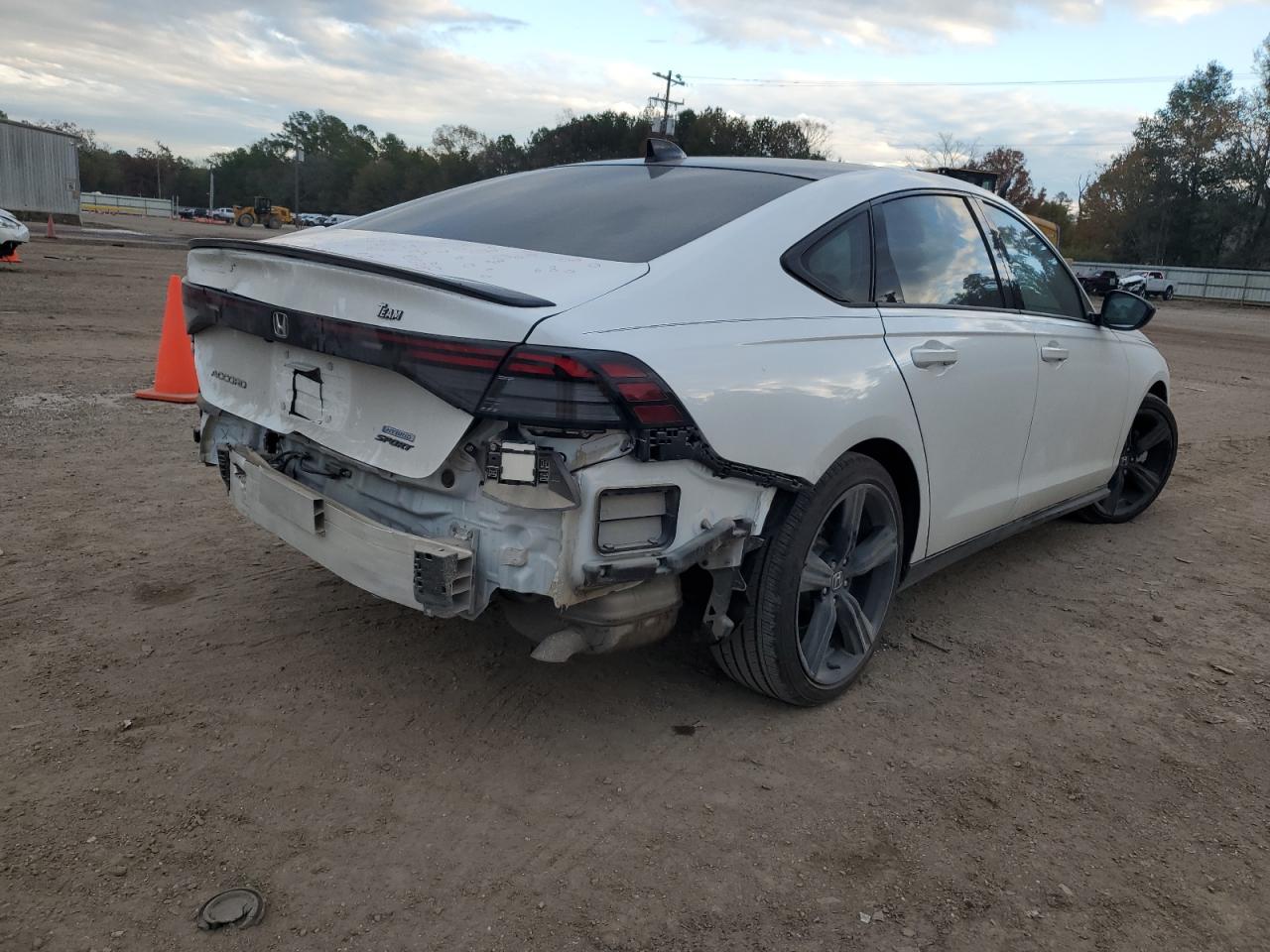 Image 3 of 2023 HONDA ACCORD HYBRID SPORT-L 2023 with VIN 1HGCY2F72PA022013