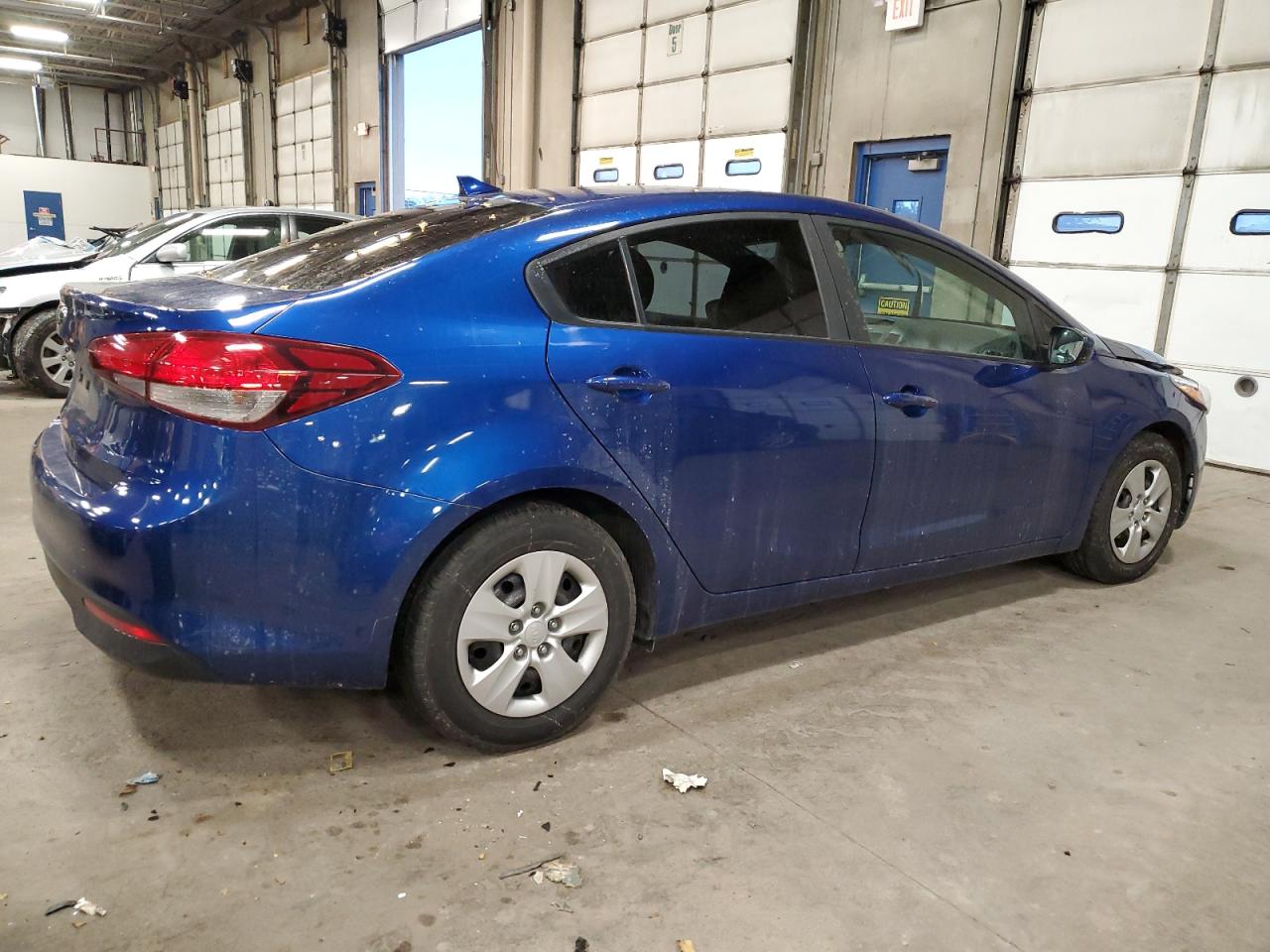 Изображение 3 2017 KIA FORTE LX 2017 с VIN 3KPFK4A72HE123146