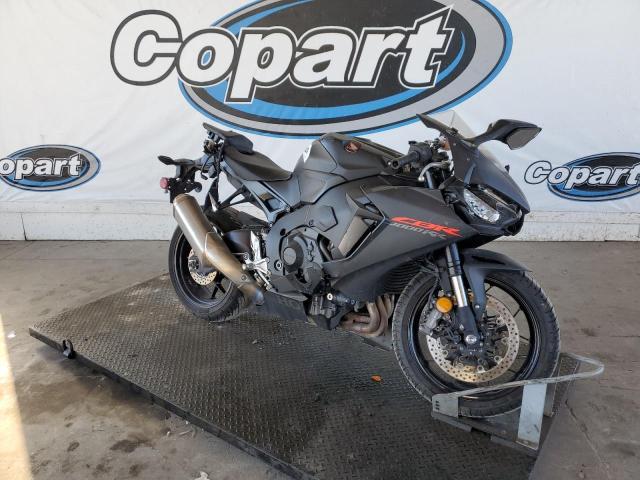 Изображение 2019 HONDA CBR1000 RR 2019