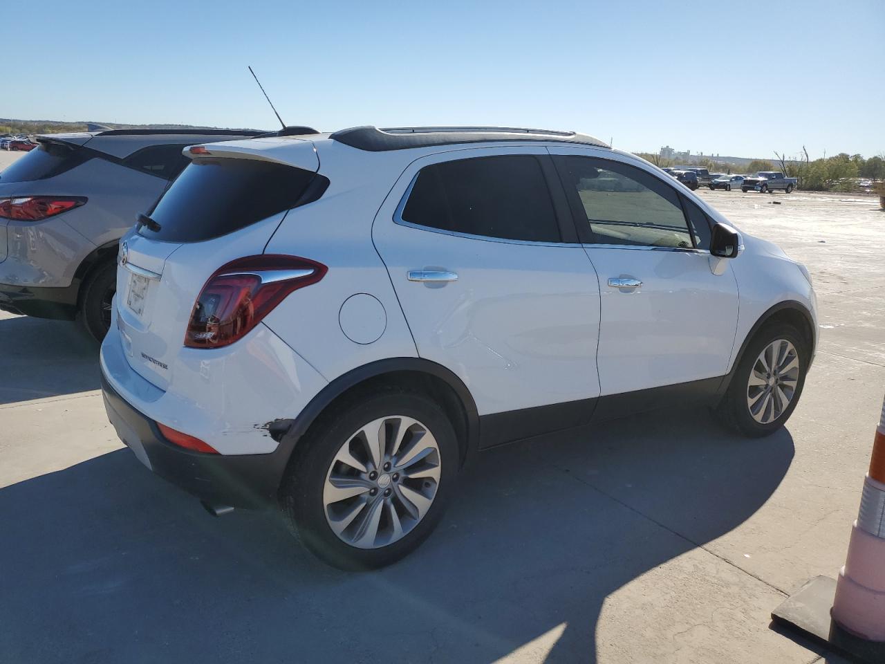 Изображение 3 2018 BUICK ENCORE PREFERRED 2018 с VIN KL4CJASB3JB625037