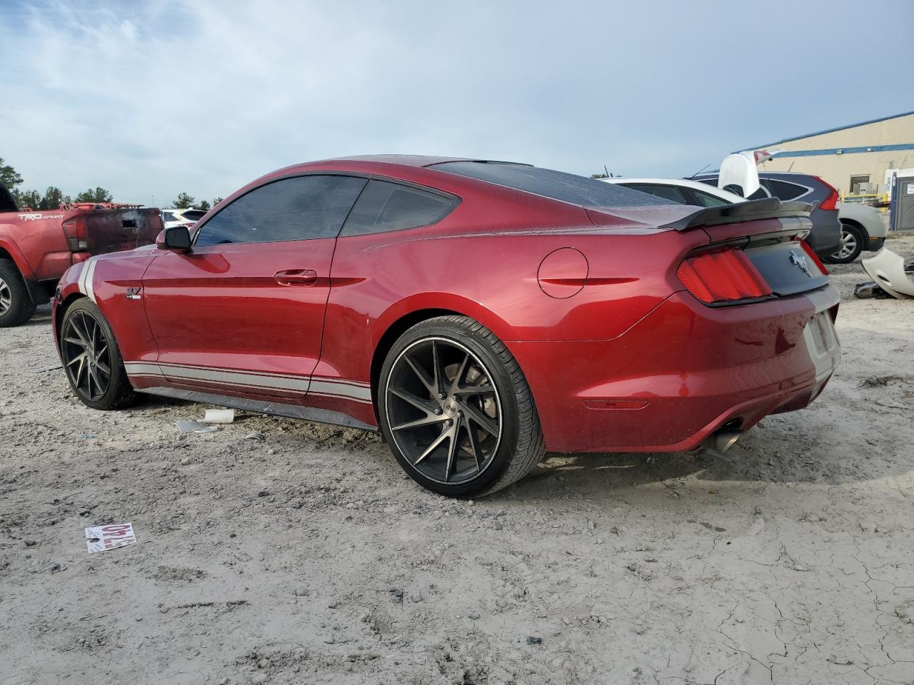 Obraz 2 z 2017 FORD MUSTANG  2017 z VIN 1FA6P8AM2H5276951