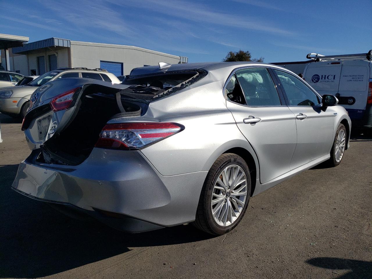 Image 3 of 2020 TOYOTA CAMRY XLE 2020 with VIN 4T1F31AK1LU012223