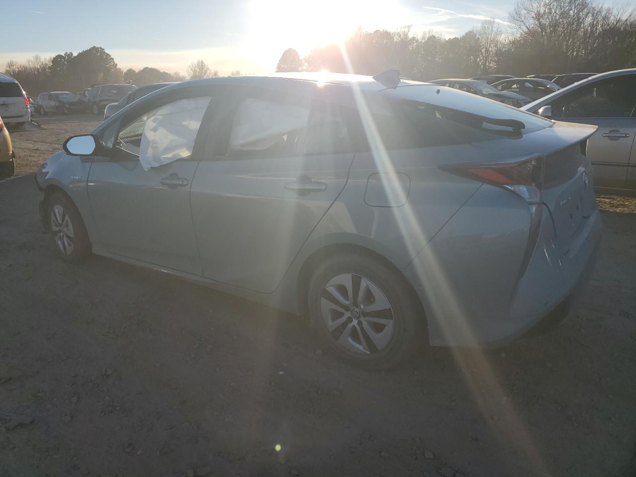 Изображение 2 2018 TOYOTA PRIUS  2018 с VIN JTDKARFU2J3055148