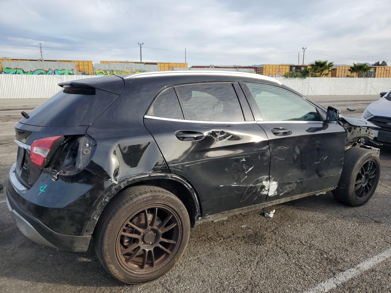 Obraz 3 z 2019 MERCEDES-BENZ GLA 250 2019 z VIN WDCTG4EB3KU006455