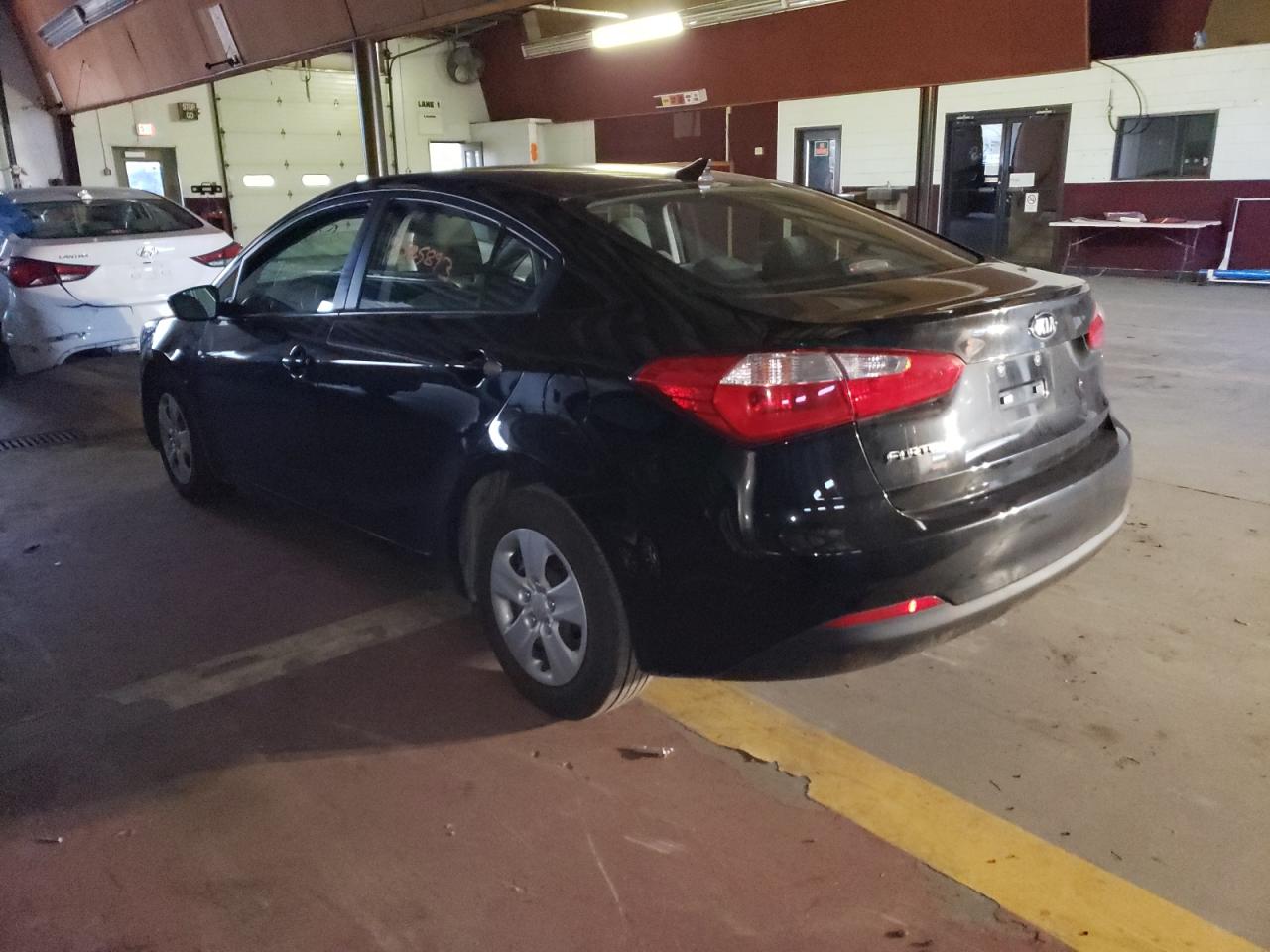 Изображение 2 2015 KIA FORTE LX 2015 с VIN KNAFK4A6XF5386143