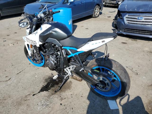 Изображение 3 2023 SUZUKI GSX800 R 2023 с VIN JS1EM11B2P7100693