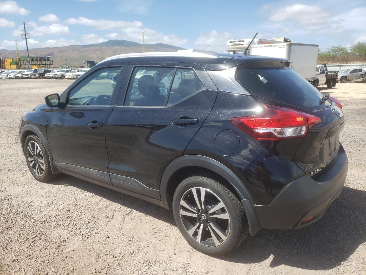 Изображение 2 2018 NISSAN KICKS S 2018 с VIN 3N1CP5CU4JL527096