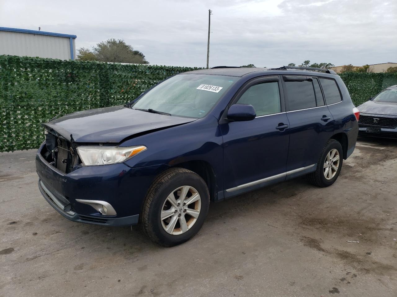 Image 1 of 2011 TOYOTA HIGHLANDER BASE 2011 with VIN 5TDBK3EH1BS068634