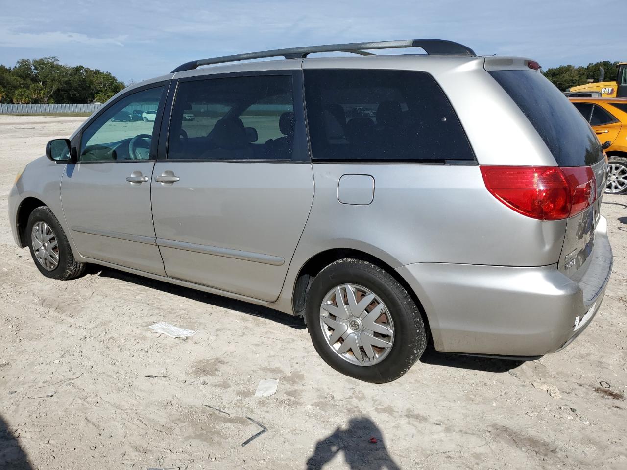 Obraz 2 z 2006 TOYOTA SIENNA CE 2006 z VIN 5TDZA23C66S467810