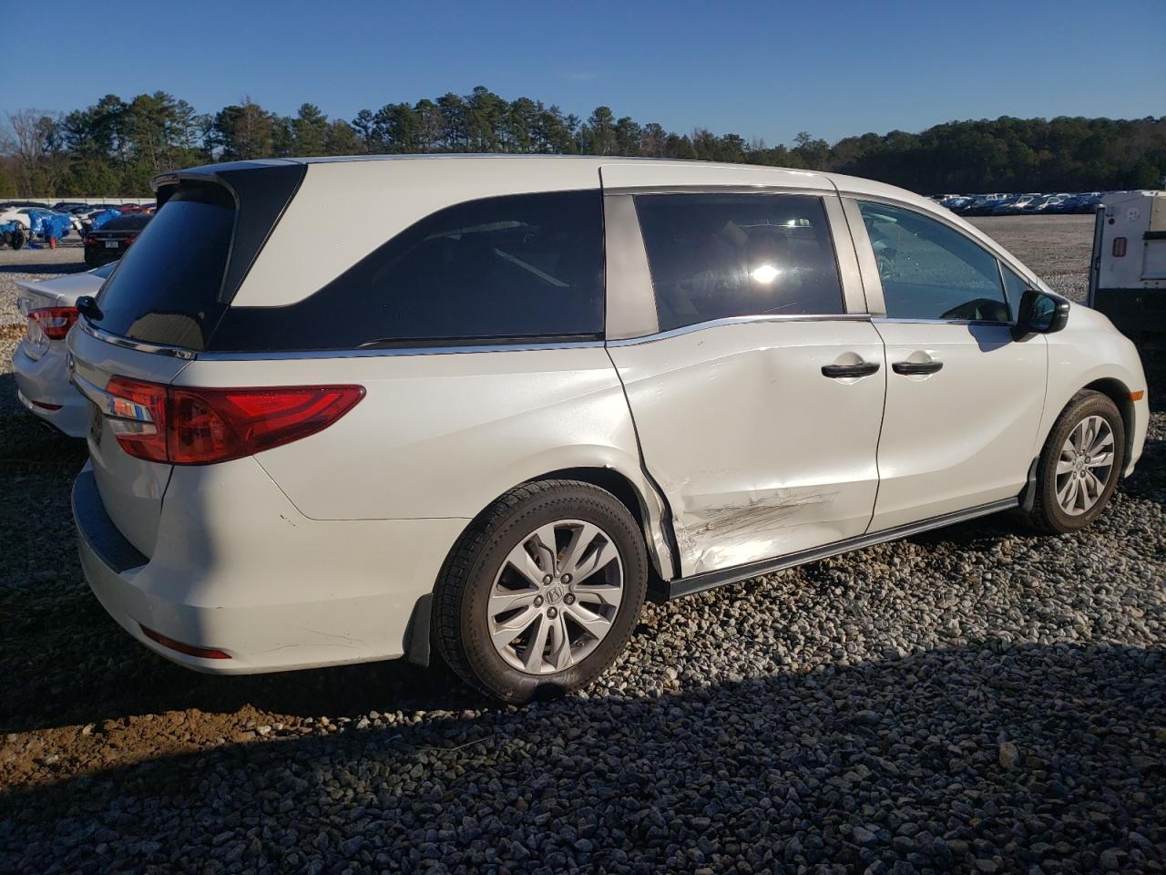 Изображение 3 2018 HONDA ODYSSEY LX 2018 с VIN 5FNRL6H24JB089114