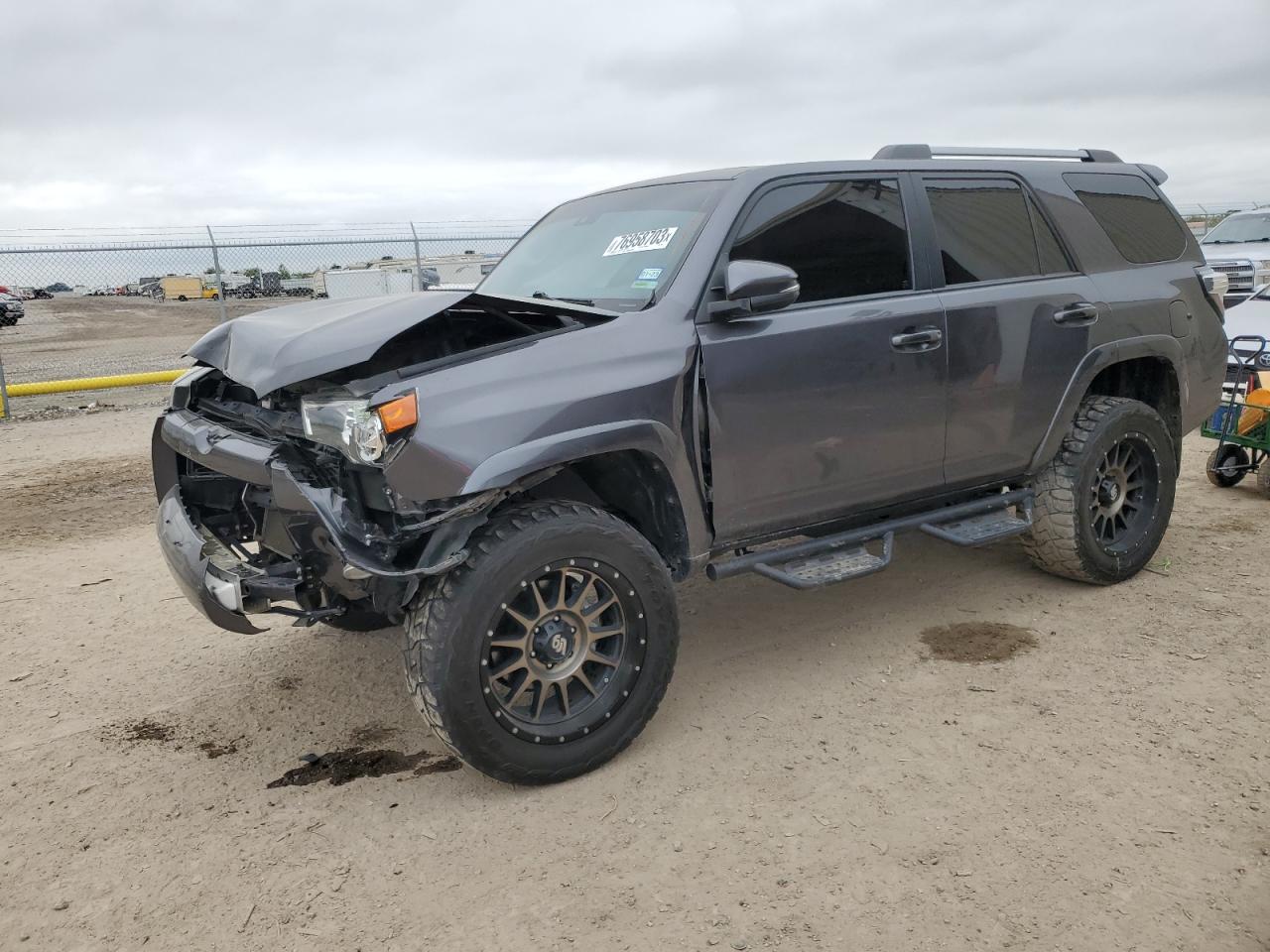 Изображение 1 2020 TOYOTA 4RUNNER SR5/SR5 PREMIUM 2020 с VIN JTEBU5JRXL5750337