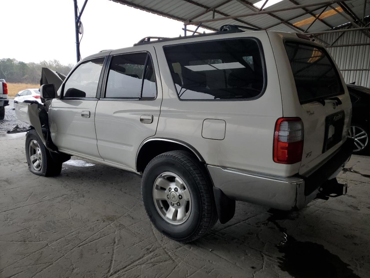 Image 2 of 1998 TOYOTA 4RUNNER SR5 1998 with VIN JT3HN86R4W0188107