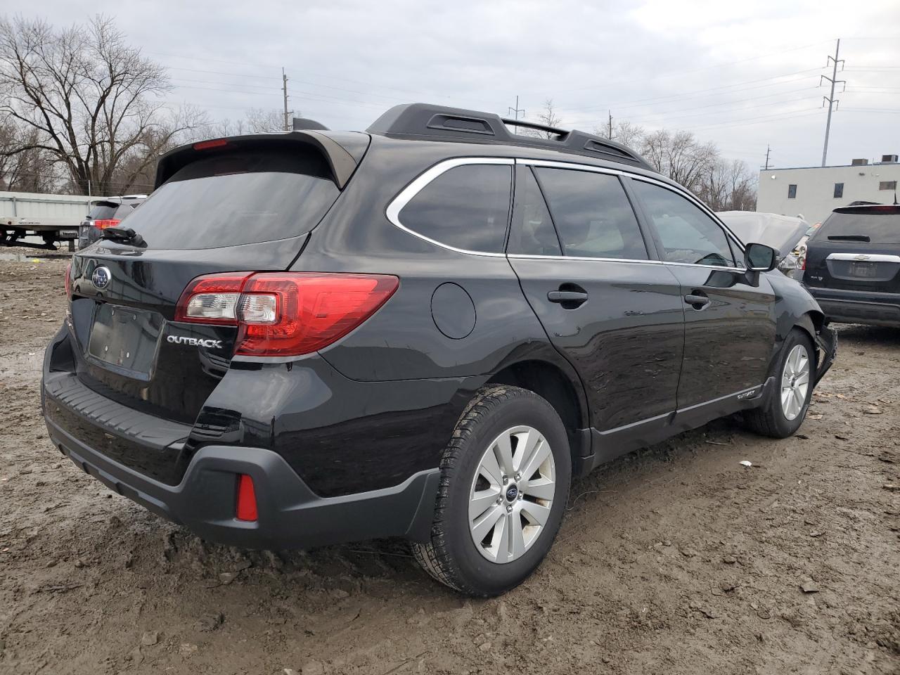 Image 3 of 2018 SUBARU OUTBACK 2.5I PREMIUM 2018 with VIN 4S4BSAHC4J3341114