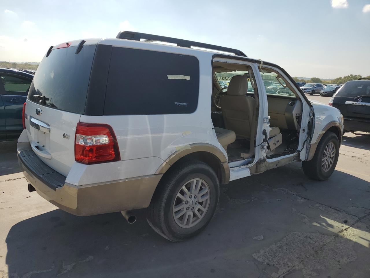 Obraz 3 z 2013 FORD EXPEDITION XLT 2013 z VIN 1FMJU1H53DEF08174