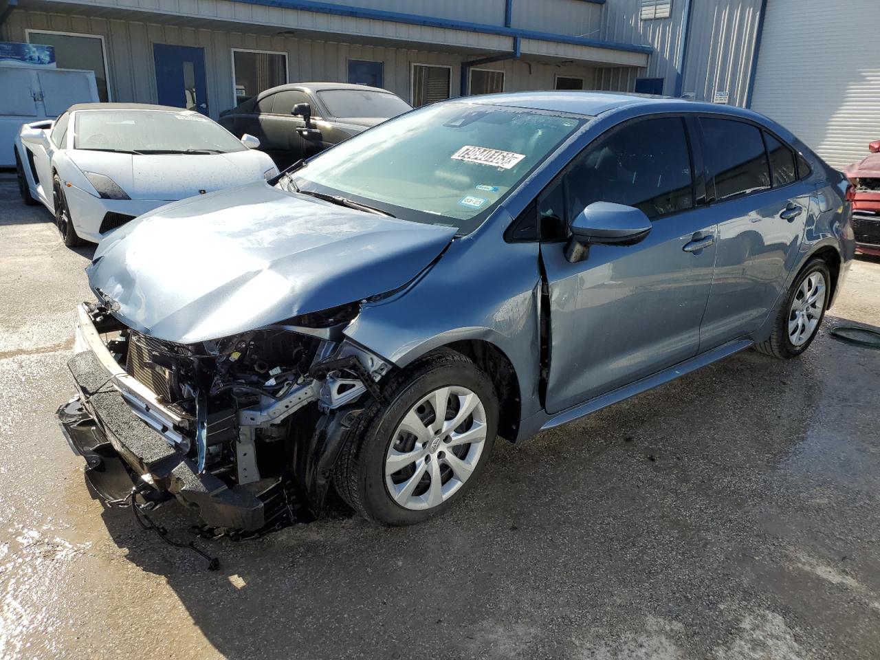 Obraz 1 z 2021 TOYOTA COROLLA LE 2021 z VIN 5YFEPMAE6MP175867