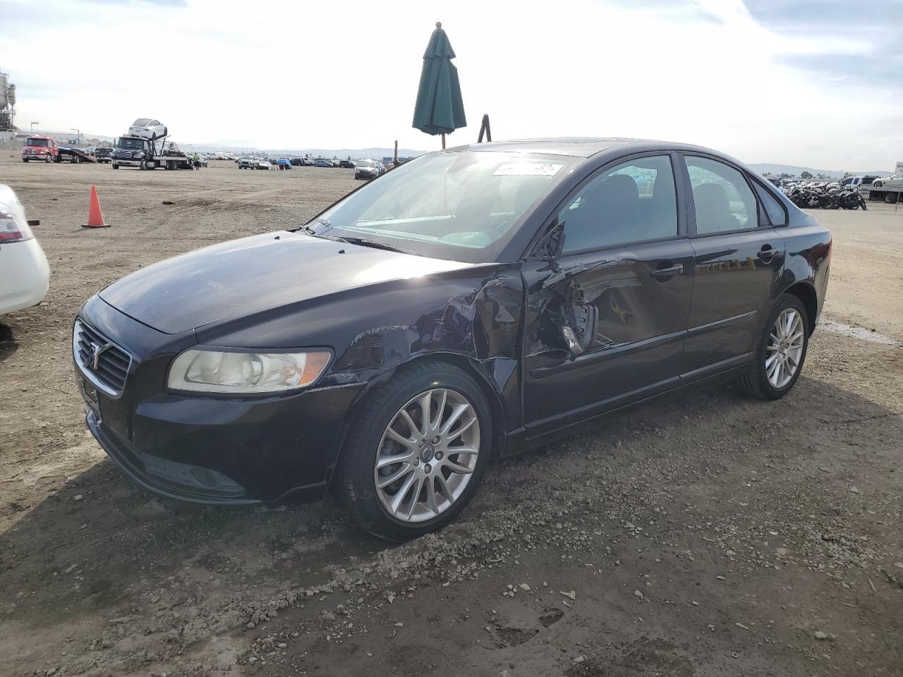 Image 1 of 2010 VOLVO S40 2.4I 2010 with VIN YV1390MS3A2504881