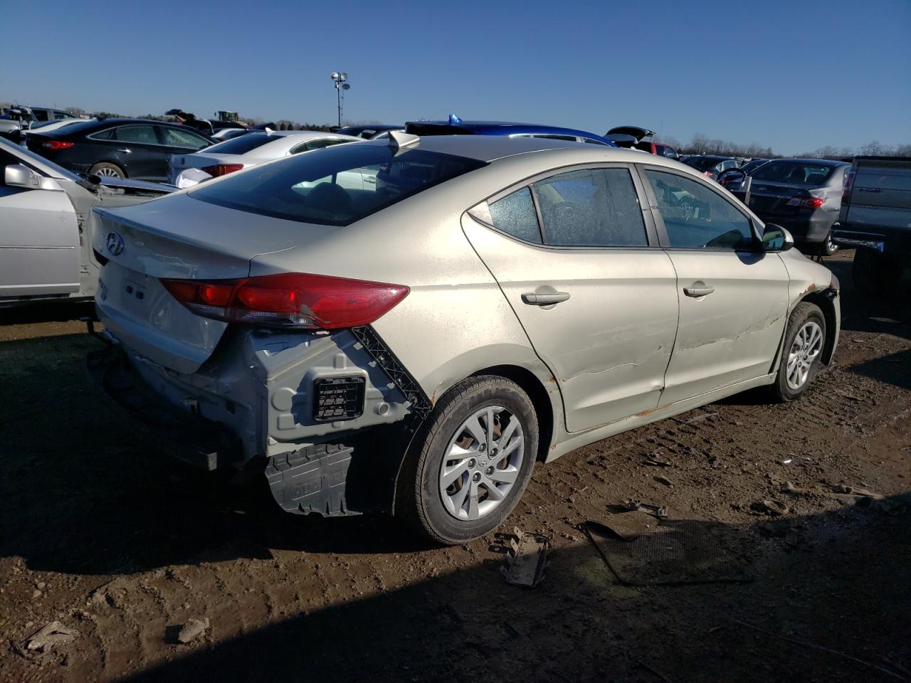 Image 3 of 2017 HYUNDAI ELANTRA SE 2017 with VIN 5NPD74LF0HH161368