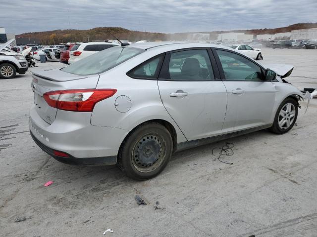 Image 3 of 2013 FORD FOCUS SE 2013 with VIN 1FADP3F24DL321640