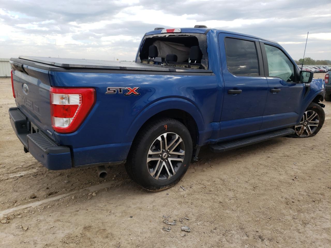 Obraz 3 z 2022 FORD F150 SUPERCREW 2022 z VIN 1FTEW1CP2NKD38417