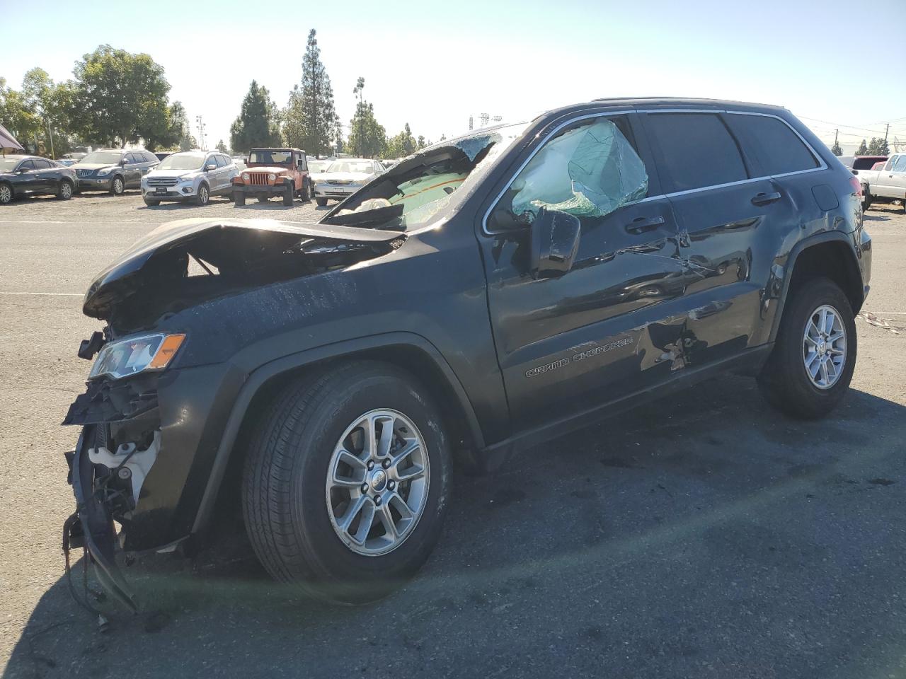 Image 1 of 2018 JEEP GRAND CHEROKEE LAREDO 2018 with VIN 1C4RJEAG8JC481225