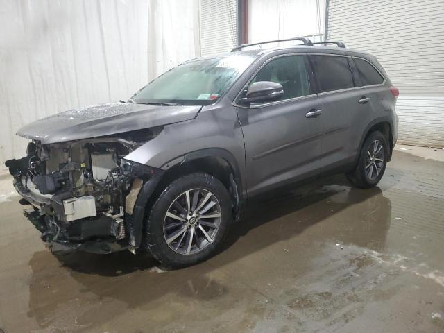 Изображение 1 2019 TOYOTA HIGHLANDER SE 2019 с VIN 5TDJZRFH1KS606354