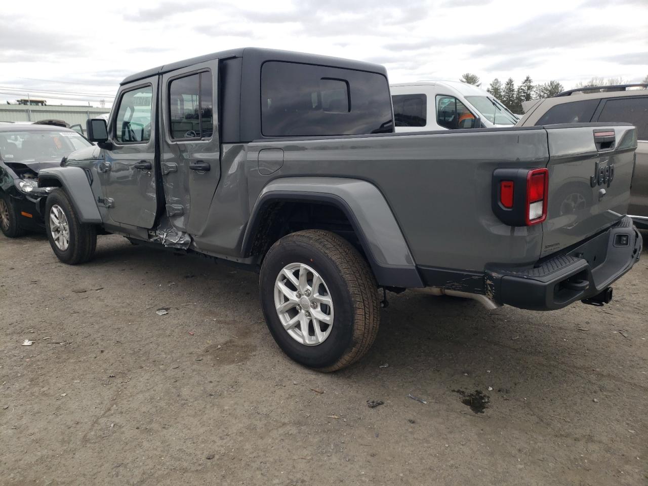 Image 2 of 2023 JEEP GLADIATOR SPORT 2023 with VIN 1C6HJTAG4PL562643