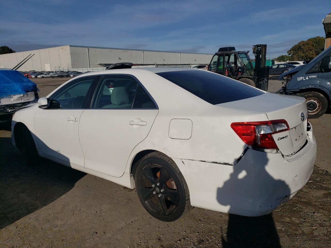 Image 3 of 2014 TOYOTA CAMRY L 2014 with VIN 4T1BF1FK4EU789805