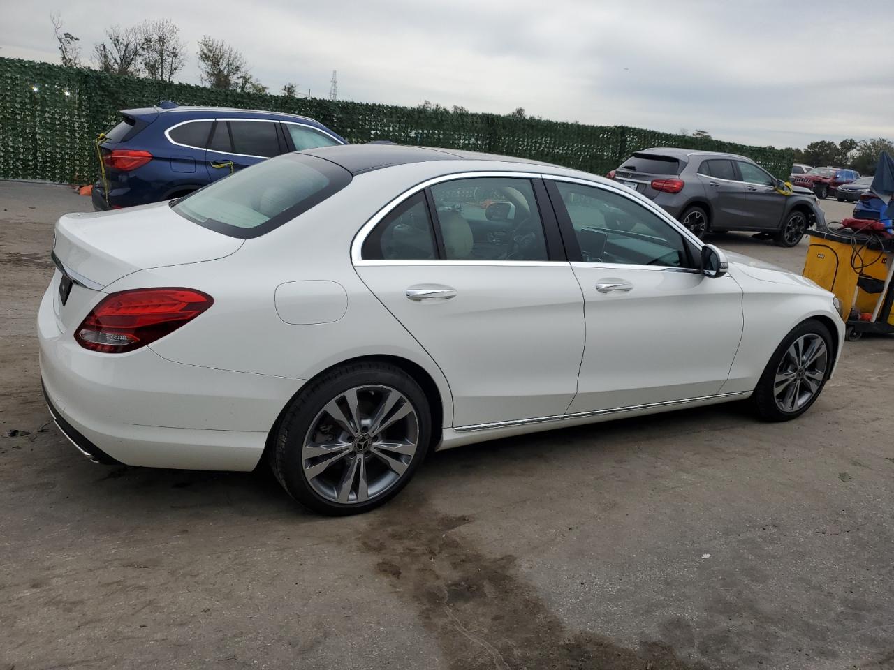 Image 3 of 2018 MERCEDES-BENZ C 300 2018 with VIN WDDWF4JB1JR407635